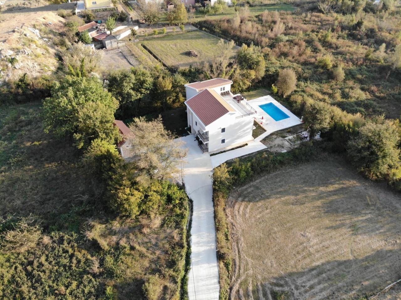 Apartment Vrutak Котор Екстер'єр фото