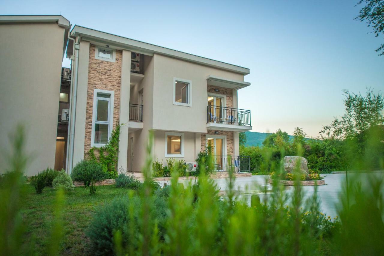 Apartment Vrutak Котор Екстер'єр фото