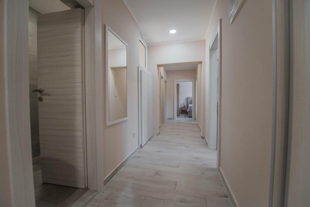 Apartment Vrutak Котор Екстер'єр фото