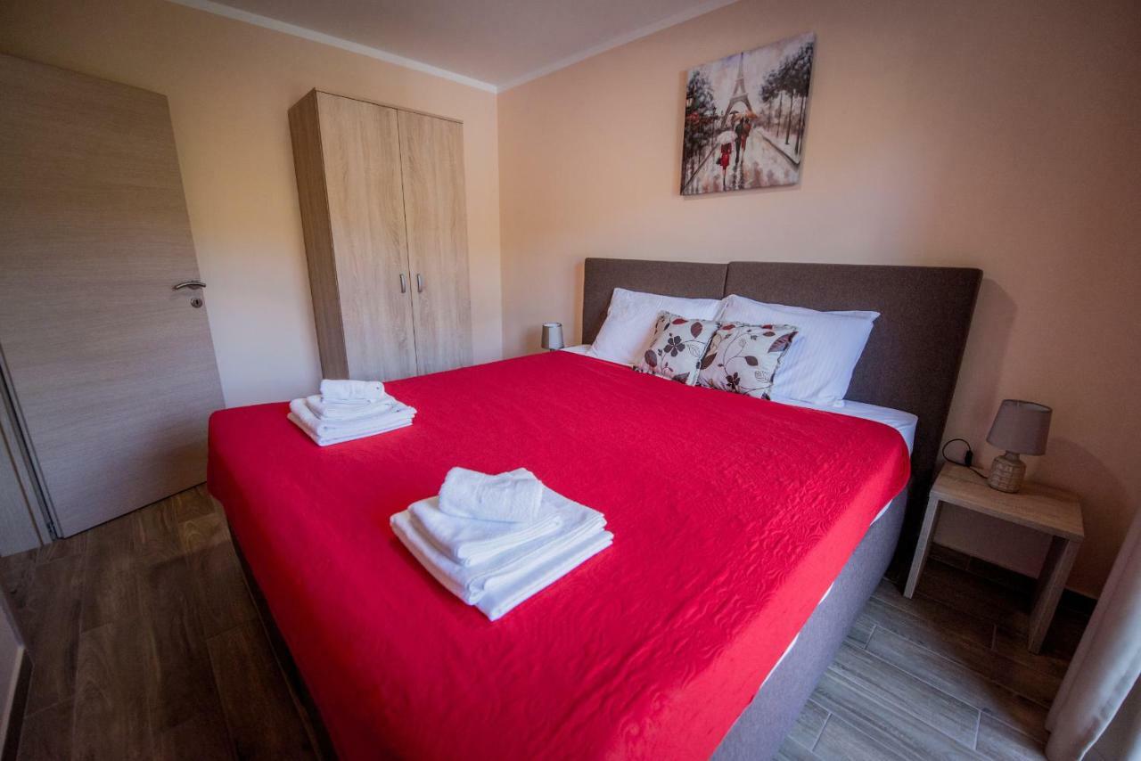 Apartment Vrutak Котор Екстер'єр фото