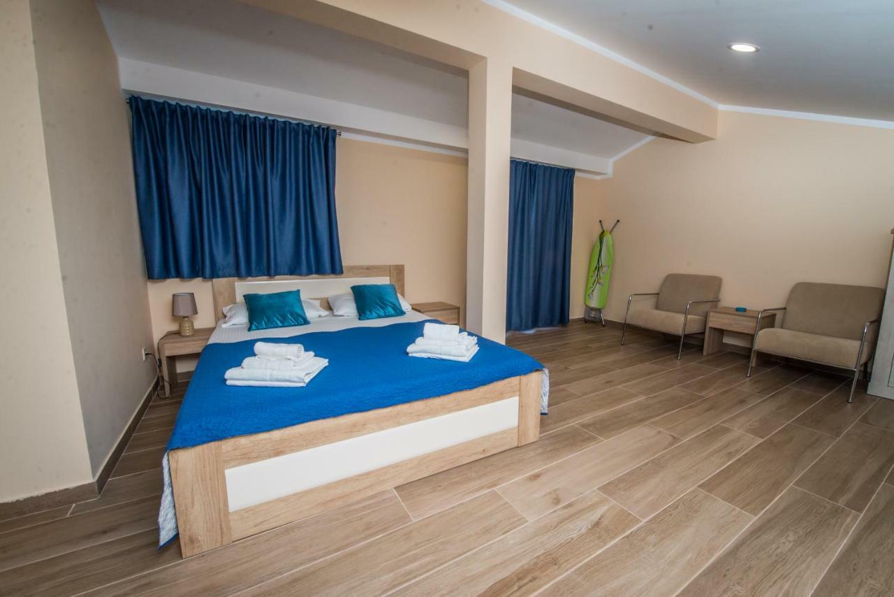 Apartment Vrutak Котор Екстер'єр фото