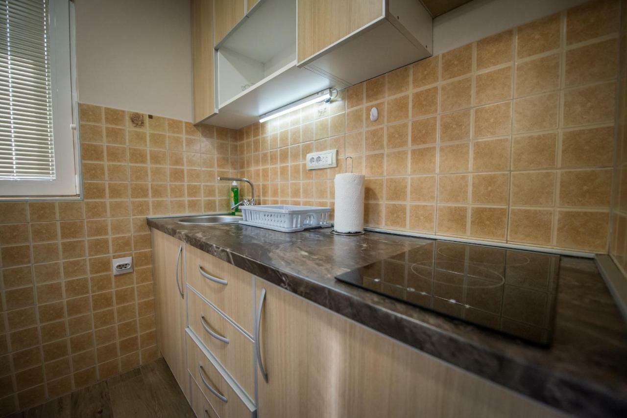 Apartment Vrutak Котор Екстер'єр фото